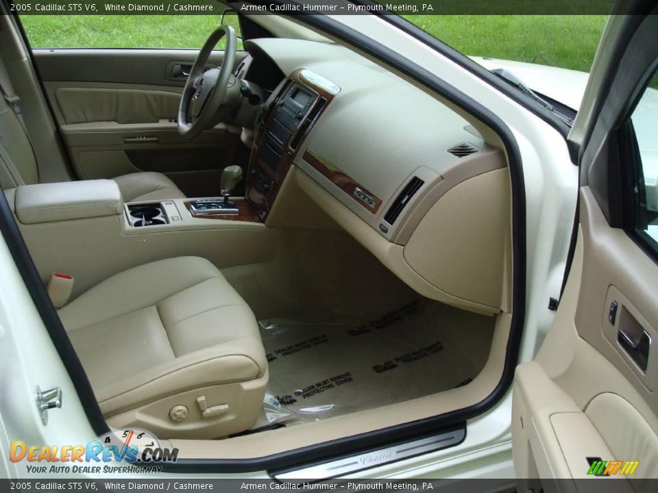 2005 Cadillac STS V6 White Diamond / Cashmere Photo #19