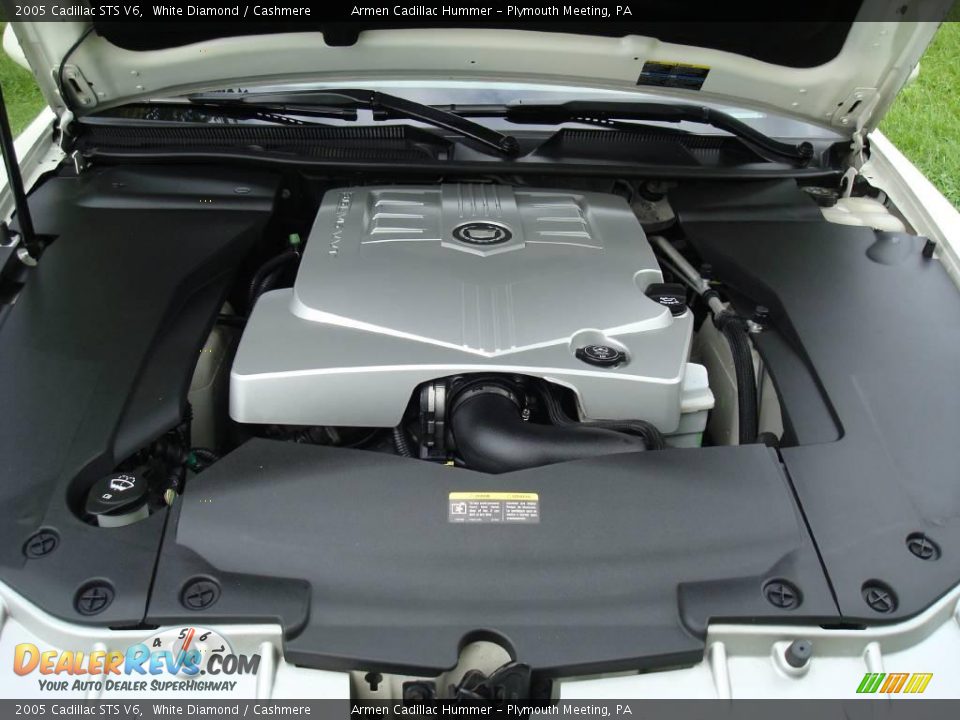 2005 Cadillac STS V6 White Diamond / Cashmere Photo #24