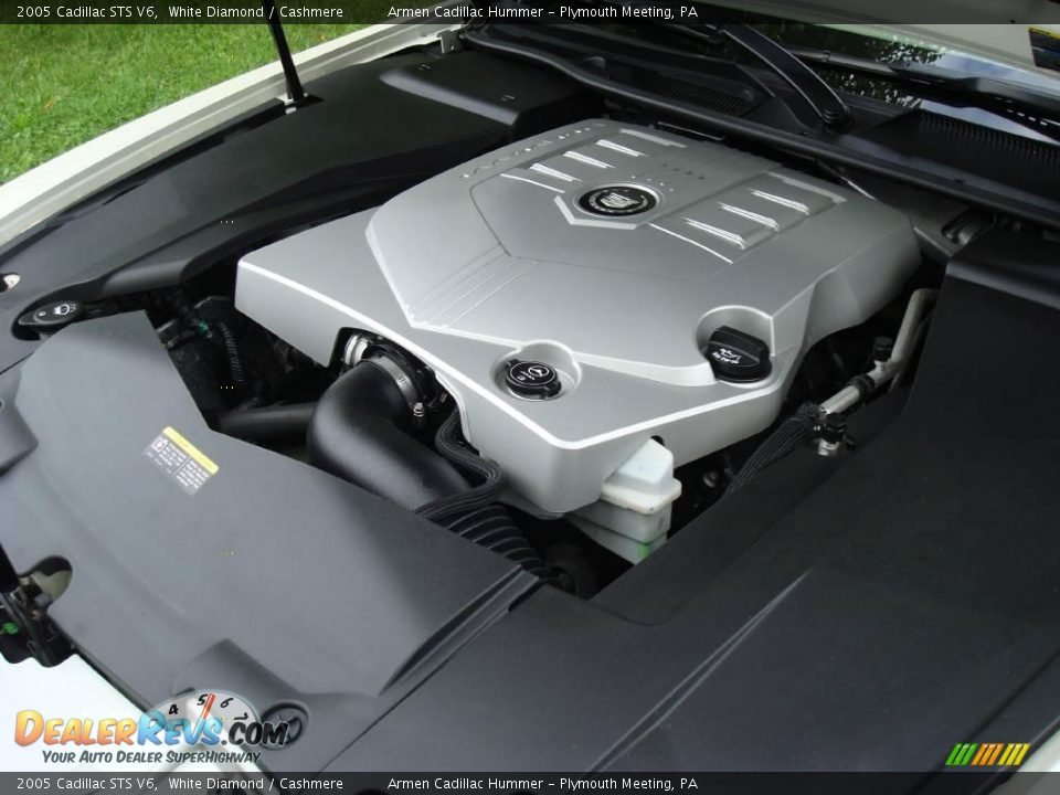 2005 Cadillac STS V6 White Diamond / Cashmere Photo #25