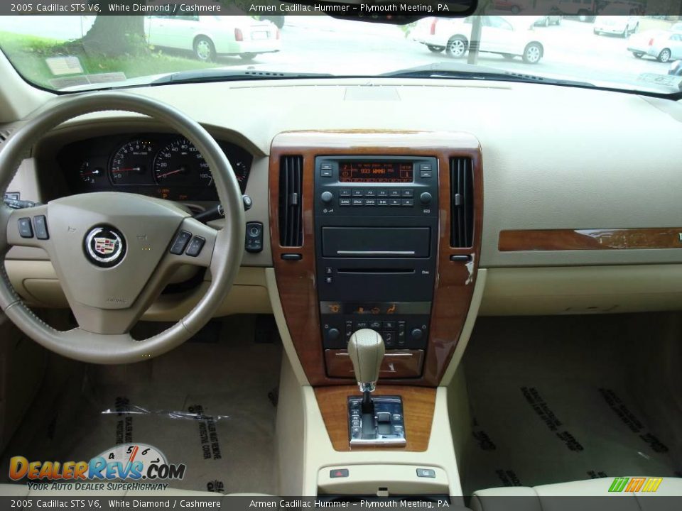 2005 Cadillac STS V6 White Diamond / Cashmere Photo #31