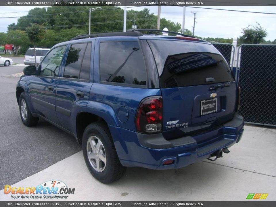 2005 Chevrolet TrailBlazer LS 4x4 Superior Blue Metallic / Light Gray Photo #4