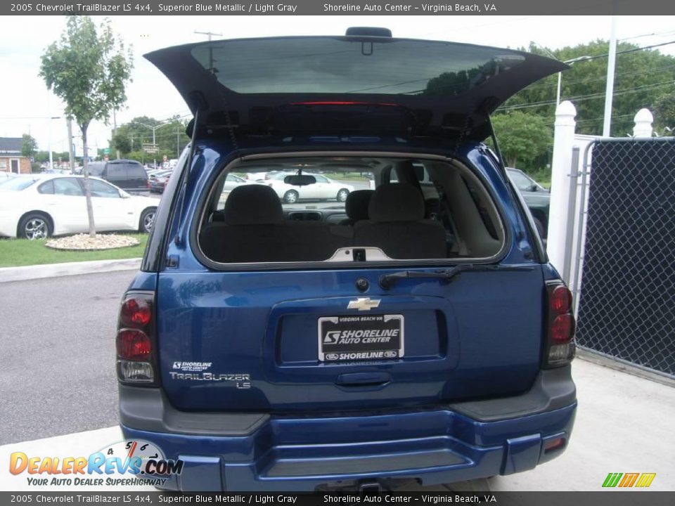 2005 Chevrolet TrailBlazer LS 4x4 Superior Blue Metallic / Light Gray Photo #6