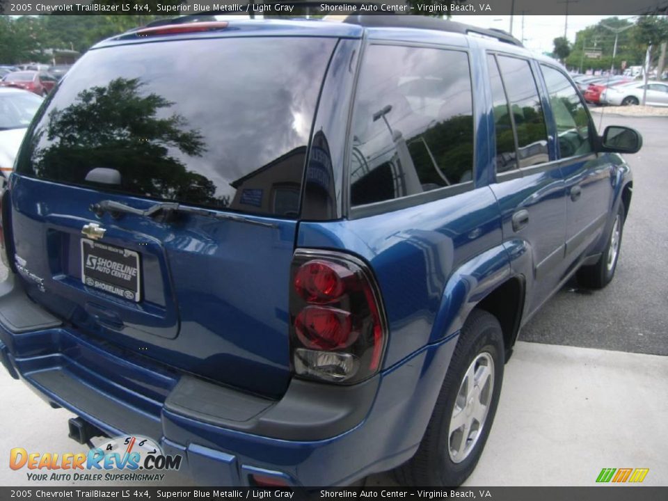 2005 Chevrolet TrailBlazer LS 4x4 Superior Blue Metallic / Light Gray Photo #8
