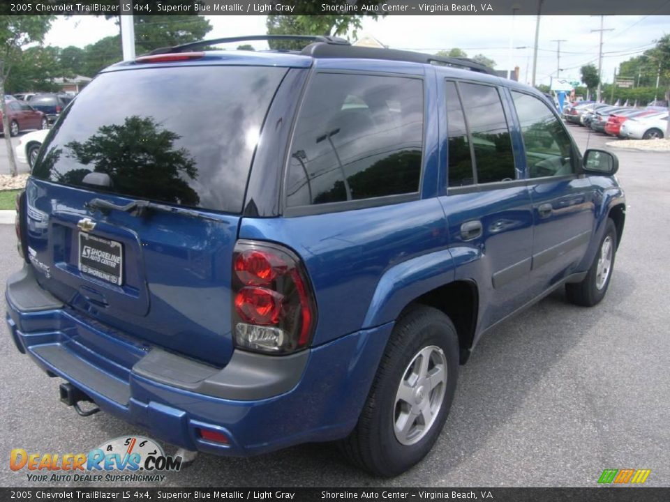 2005 Chevrolet TrailBlazer LS 4x4 Superior Blue Metallic / Light Gray Photo #9
