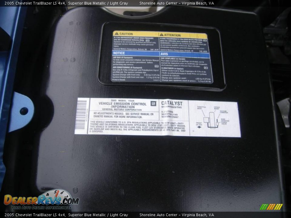 2005 Chevrolet TrailBlazer LS 4x4 Superior Blue Metallic / Light Gray Photo #14