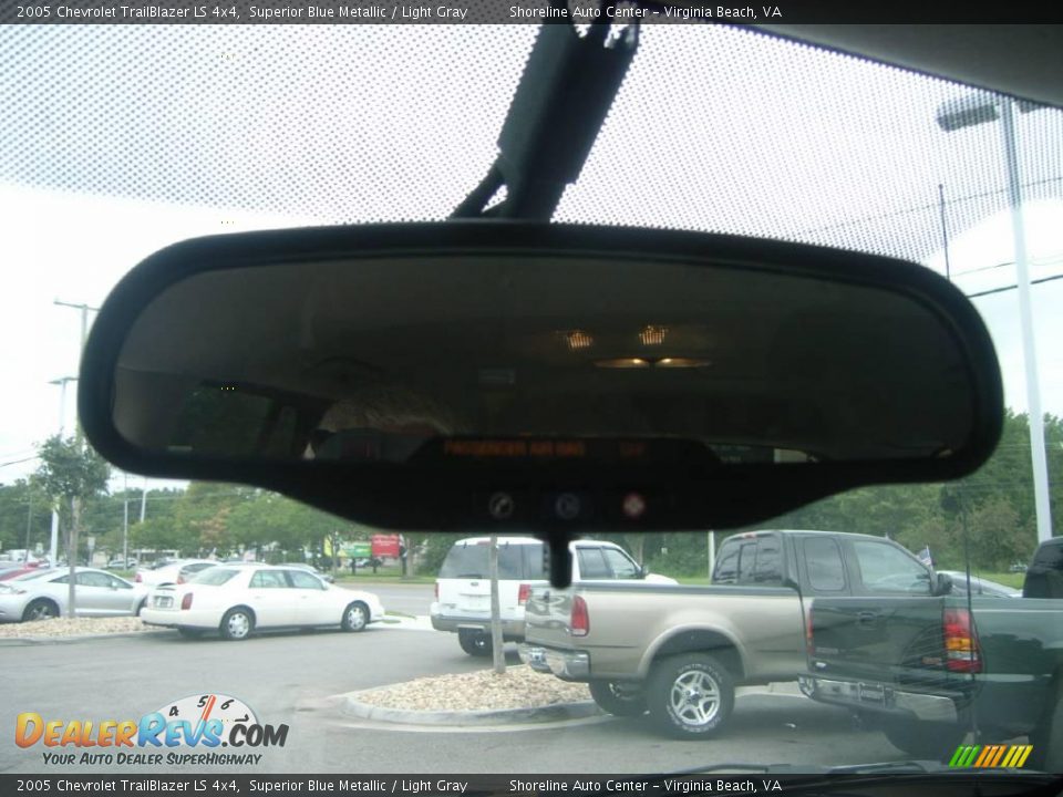 2005 Chevrolet TrailBlazer LS 4x4 Superior Blue Metallic / Light Gray Photo #24