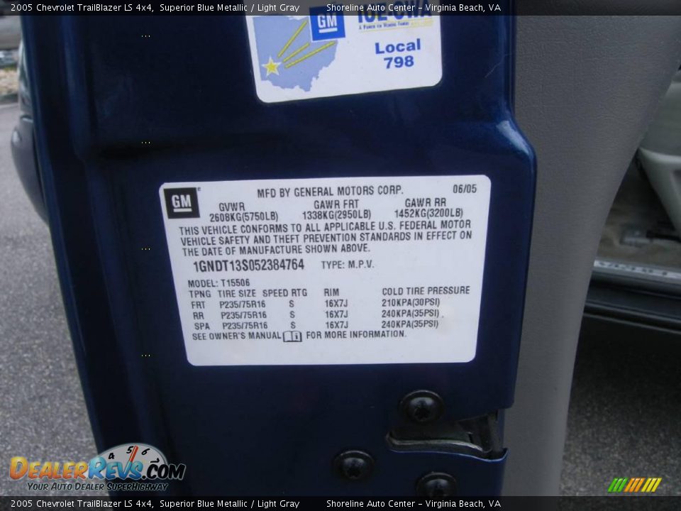 2005 Chevrolet TrailBlazer LS 4x4 Superior Blue Metallic / Light Gray Photo #26