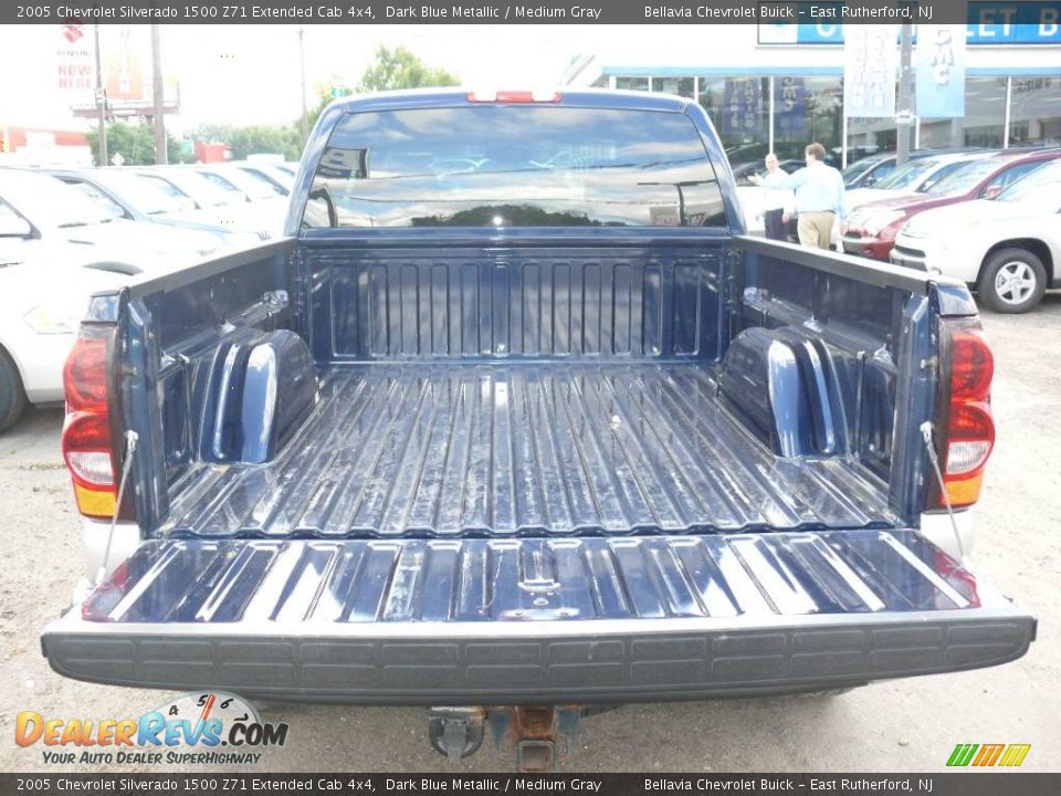 2005 Chevrolet Silverado 1500 Z71 Extended Cab 4x4 Dark Blue Metallic / Medium Gray Photo #13