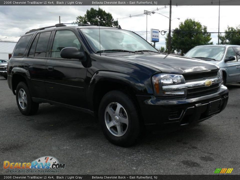 2006 Chevrolet TrailBlazer LS 4x4 Black / Light Gray Photo #3