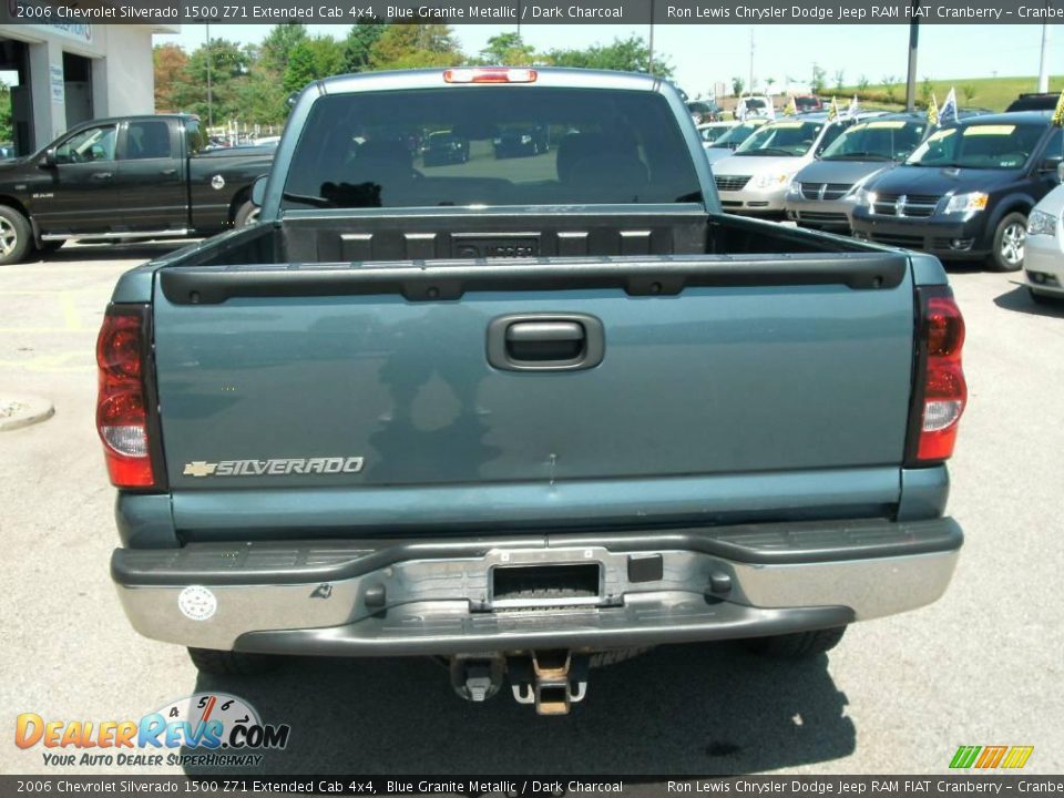 2006 Chevrolet Silverado 1500 Z71 Extended Cab 4x4 Blue Granite Metallic / Dark Charcoal Photo #3