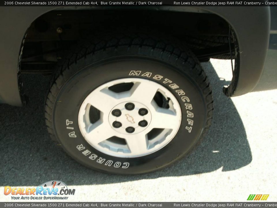 2006 Chevrolet Silverado 1500 Z71 Extended Cab 4x4 Blue Granite Metallic / Dark Charcoal Photo #12