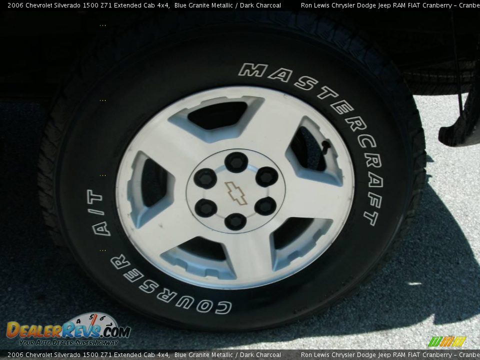 2006 Chevrolet Silverado 1500 Z71 Extended Cab 4x4 Blue Granite Metallic / Dark Charcoal Photo #13