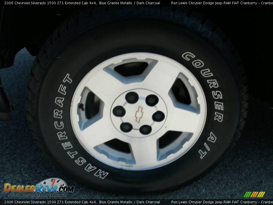 2006 Chevrolet Silverado 1500 Z71 Extended Cab 4x4 Blue Granite Metallic / Dark Charcoal Photo #16
