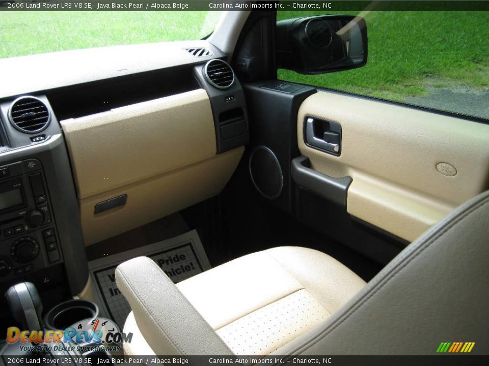 2006 Land Rover LR3 V8 SE Java Black Pearl / Alpaca Beige Photo #12