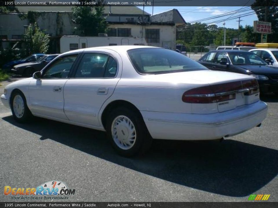 1995 Lincoln Continental Performance White / Saddle Photo #5