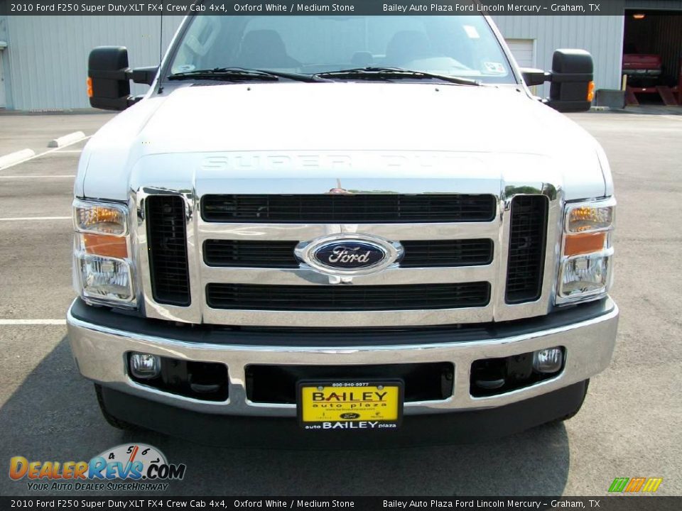 2010 Ford F250 Super Duty XLT FX4 Crew Cab 4x4 Oxford White / Medium Stone Photo #1