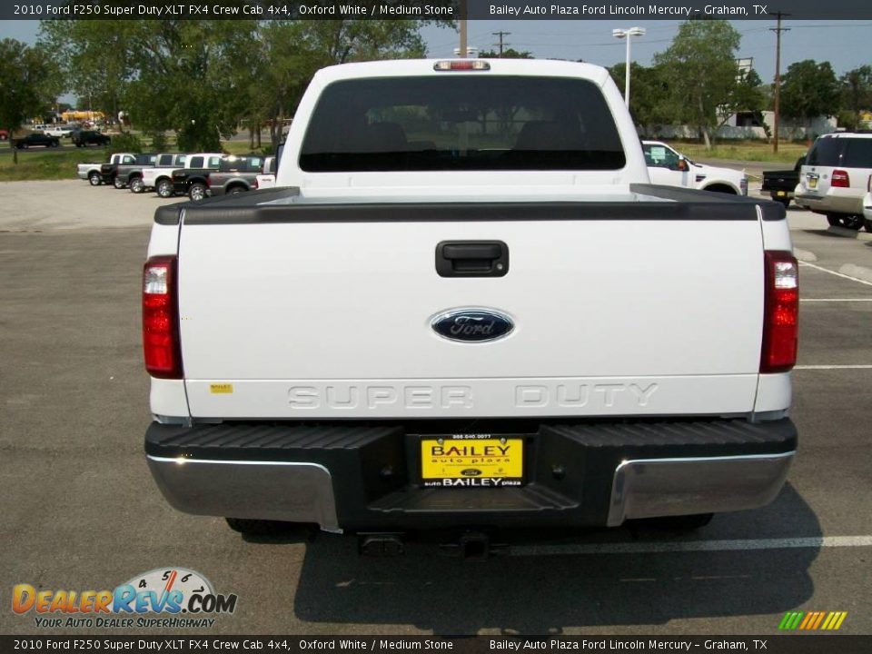 2010 Ford F250 Super Duty XLT FX4 Crew Cab 4x4 Oxford White / Medium Stone Photo #5