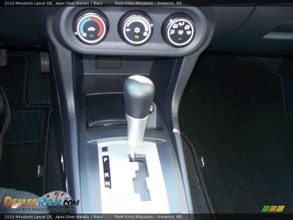2010 Mitsubishi Lancer DE Apex Silver Metallic / Black Photo #9