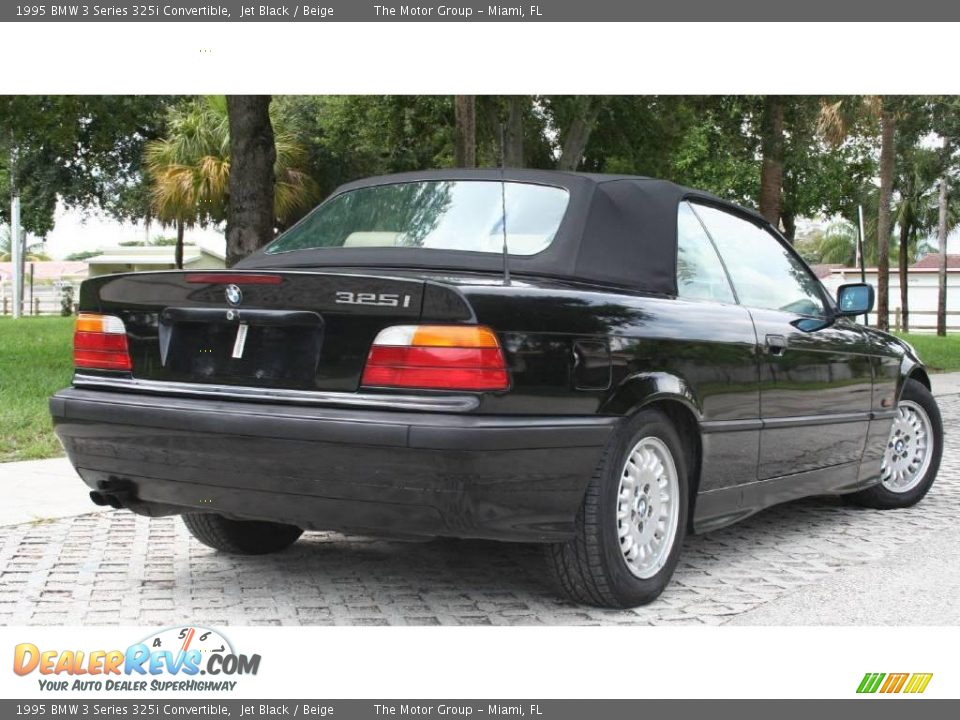 1995 BMW 3 Series 325i Convertible Jet Black / Beige Photo #12