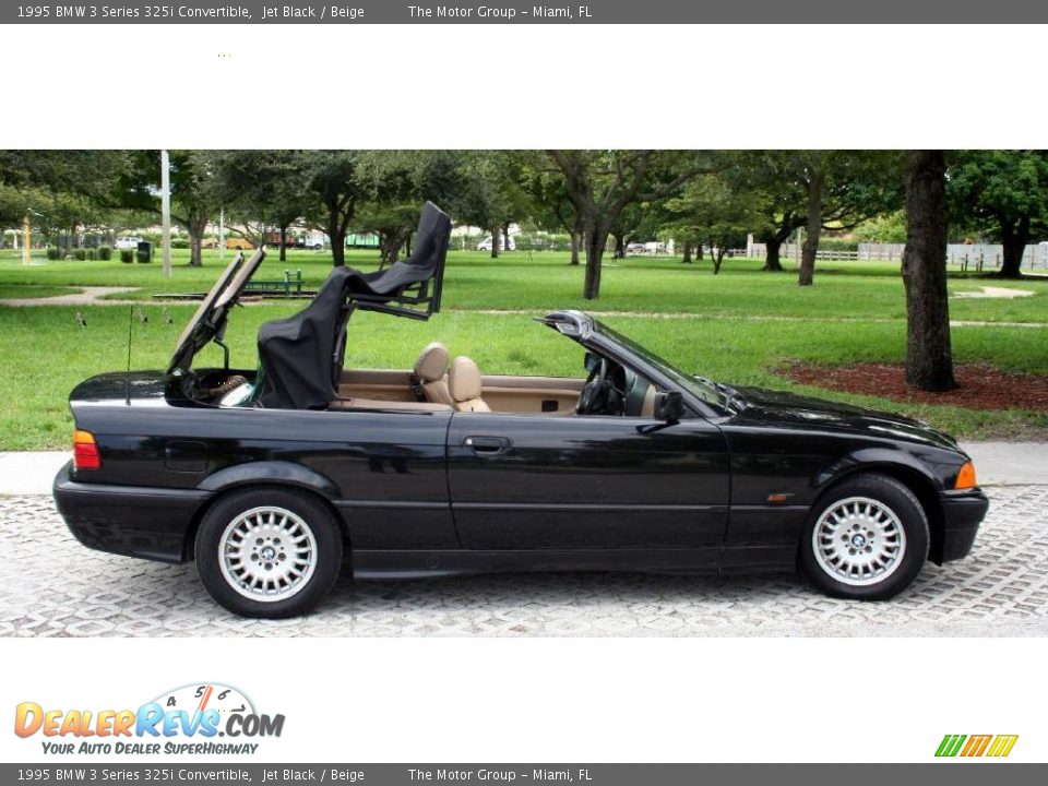 1995 BMW 3 Series 325i Convertible Jet Black / Beige Photo #16