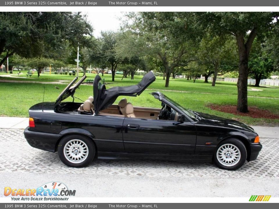 1995 BMW 3 Series 325i Convertible Jet Black / Beige Photo #17