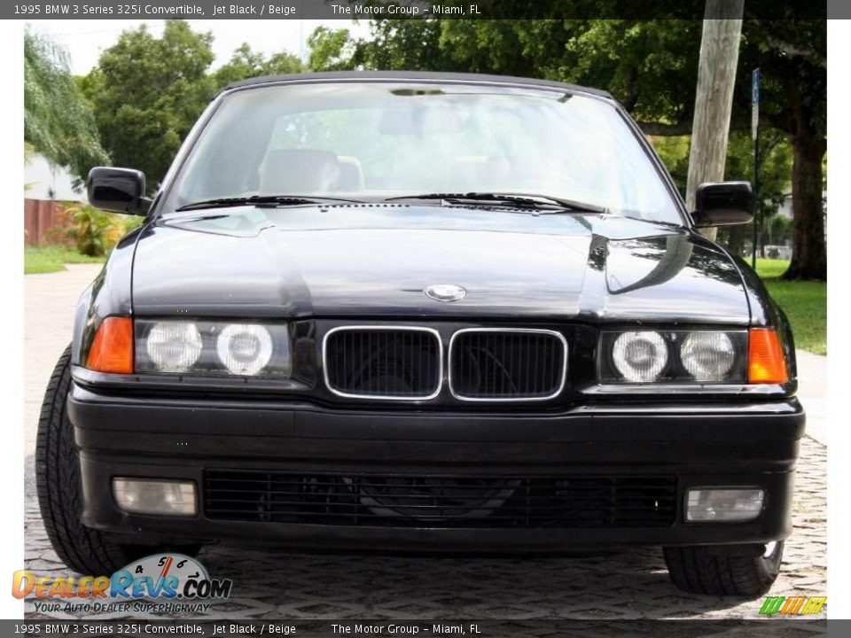 1995 BMW 3 Series 325i Convertible Jet Black / Beige Photo #30