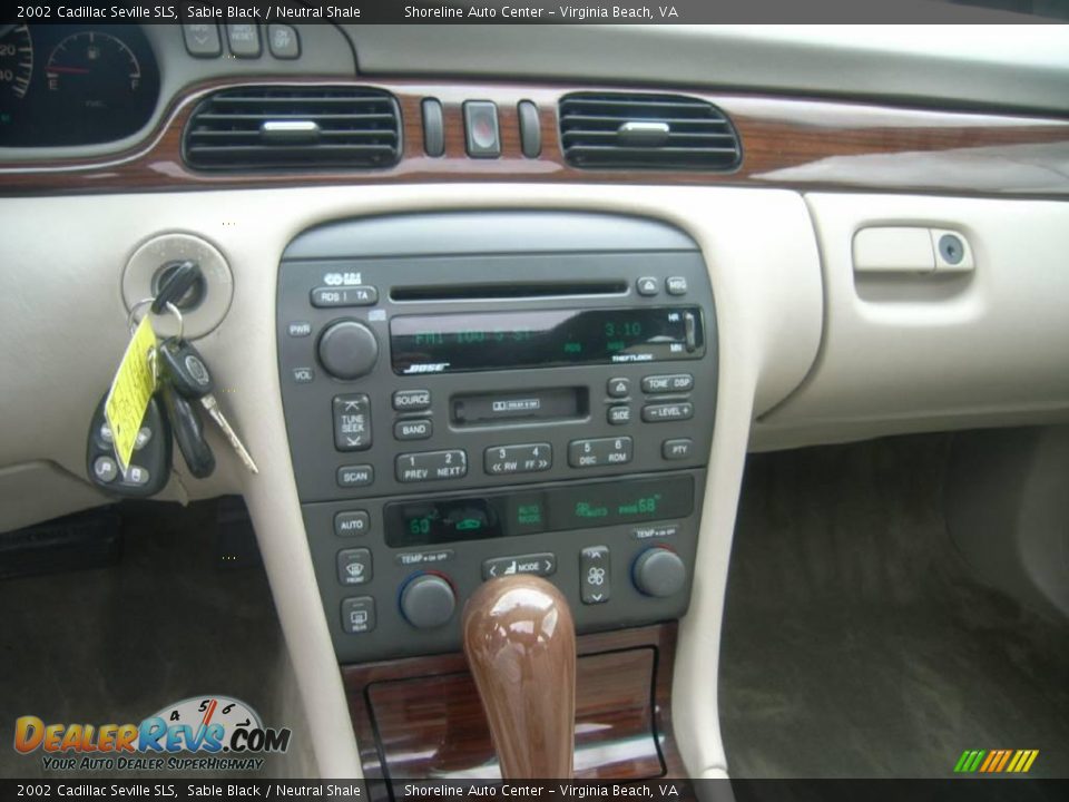 2002 Cadillac Seville SLS Sable Black / Neutral Shale Photo #20