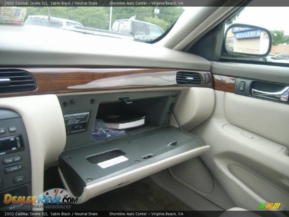 2002 Cadillac Seville SLS Sable Black / Neutral Shale Photo #21
