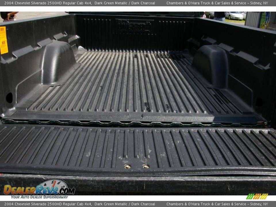 2004 Chevrolet Silverado 2500HD Regular Cab 4x4 Dark Green Metallic / Dark Charcoal Photo #7