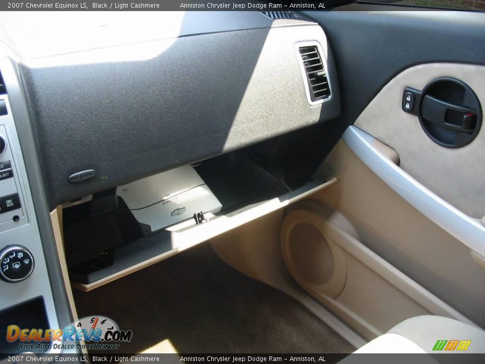 2007 Chevrolet Equinox LS Black / Light Cashmere Photo #16