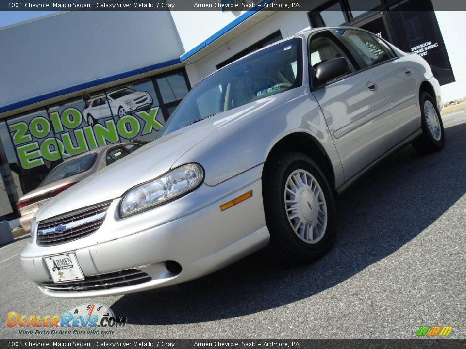 2001 Chevrolet Malibu Sedan Galaxy Silver Metallic / Gray Photo #2