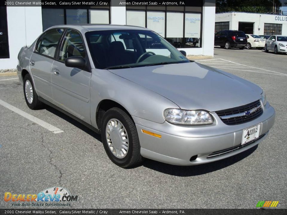 2001 Chevrolet Malibu Sedan Galaxy Silver Metallic / Gray Photo #4
