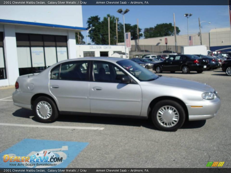 2001 Chevrolet Malibu Sedan Galaxy Silver Metallic / Gray Photo #6