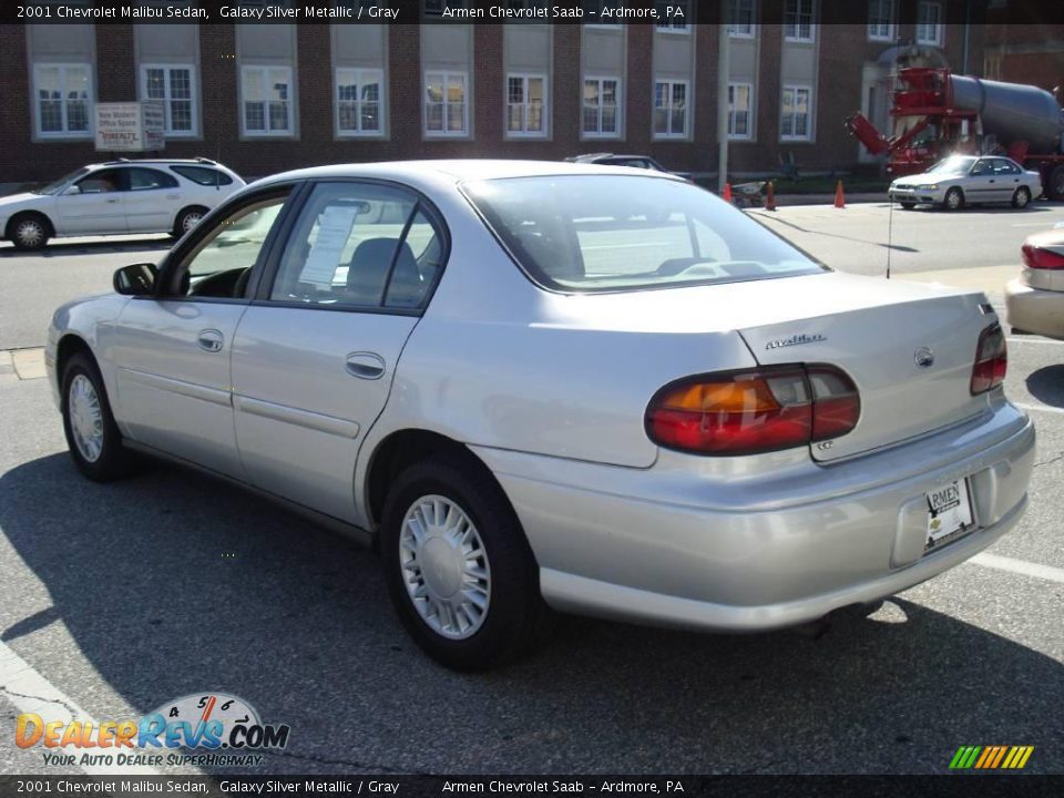 2001 Chevrolet Malibu Sedan Galaxy Silver Metallic / Gray Photo #9