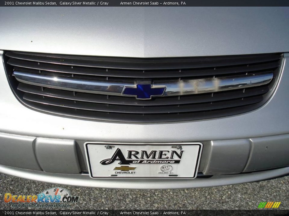 2001 Chevrolet Malibu Sedan Galaxy Silver Metallic / Gray Photo #24
