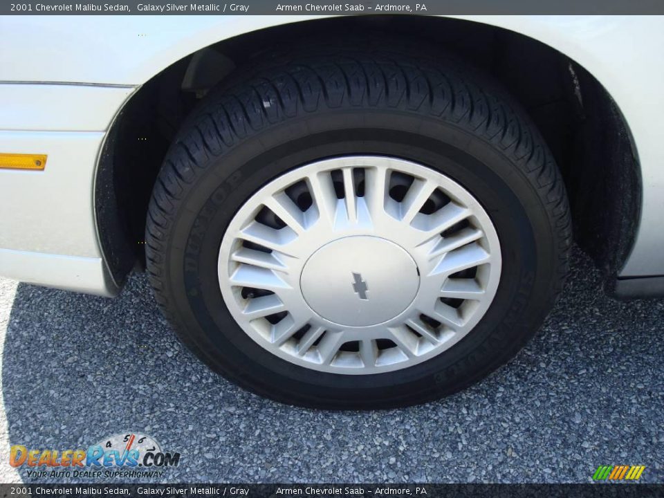 2001 Chevrolet Malibu Sedan Galaxy Silver Metallic / Gray Photo #25