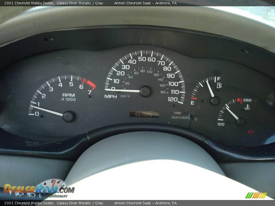 2001 Chevrolet Malibu Sedan Galaxy Silver Metallic / Gray Photo #31