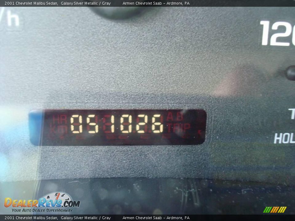 2001 Chevrolet Malibu Sedan Galaxy Silver Metallic / Gray Photo #32