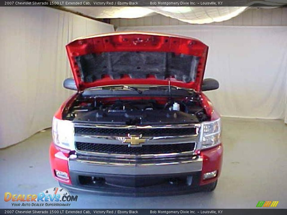 2007 Chevrolet Silverado 1500 LT Extended Cab Victory Red / Ebony Black Photo #14