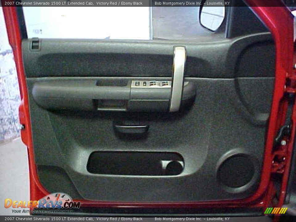 2007 Chevrolet Silverado 1500 LT Extended Cab Victory Red / Ebony Black Photo #18