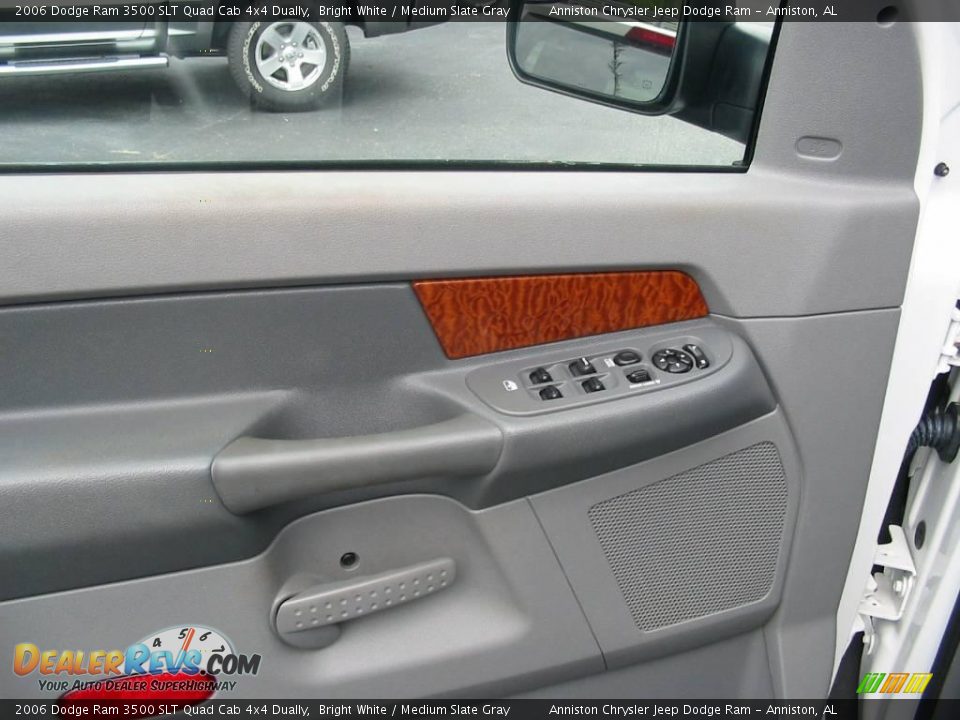 2006 Dodge Ram 3500 SLT Quad Cab 4x4 Dually Bright White / Medium Slate Gray Photo #11