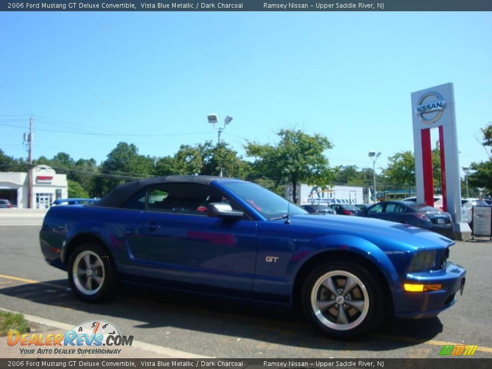 2006 Ford Mustang GT Deluxe Convertible Vista Blue Metallic / Dark Charcoal Photo #31