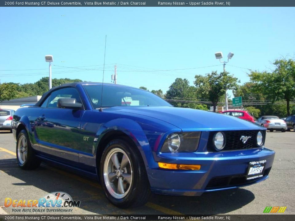 2006 Ford Mustang GT Deluxe Convertible Vista Blue Metallic / Dark Charcoal Photo #32
