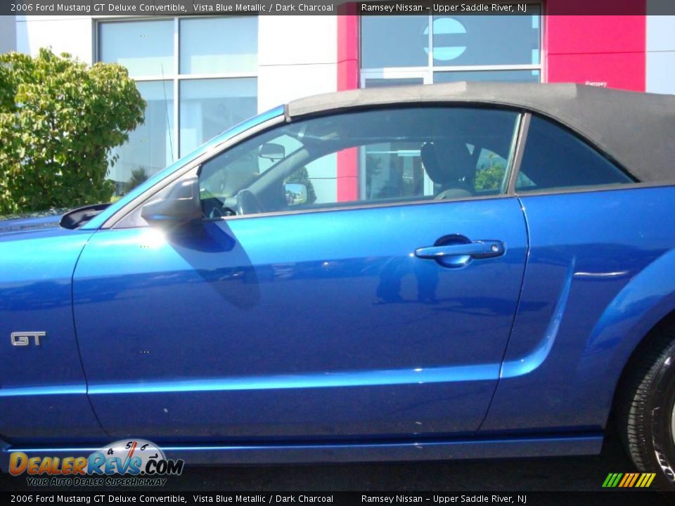 2006 Ford Mustang GT Deluxe Convertible Vista Blue Metallic / Dark Charcoal Photo #36