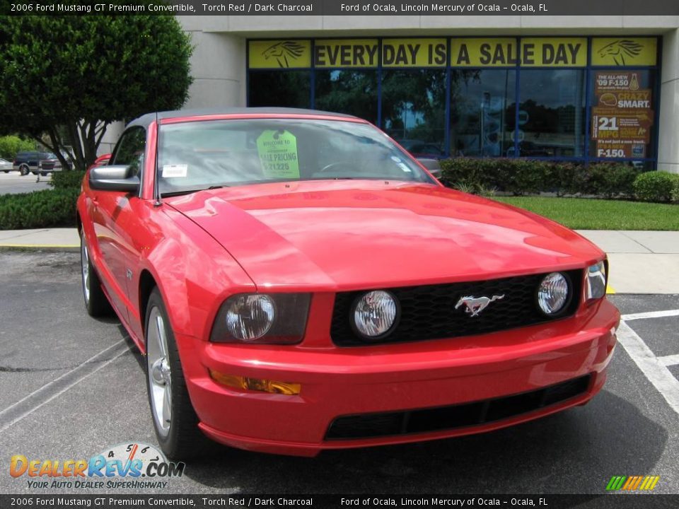 2006 Ford Mustang GT Premium Convertible Torch Red / Dark Charcoal Photo #9