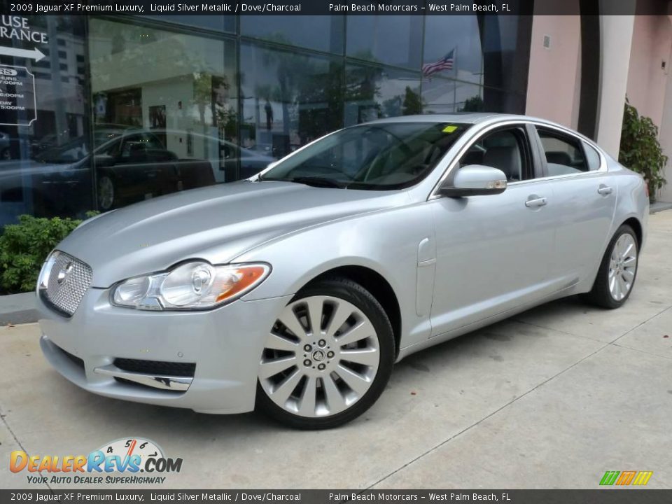 2009 Jaguar XF Premium Luxury Liquid Silver Metallic / Dove/Charcoal Photo #12