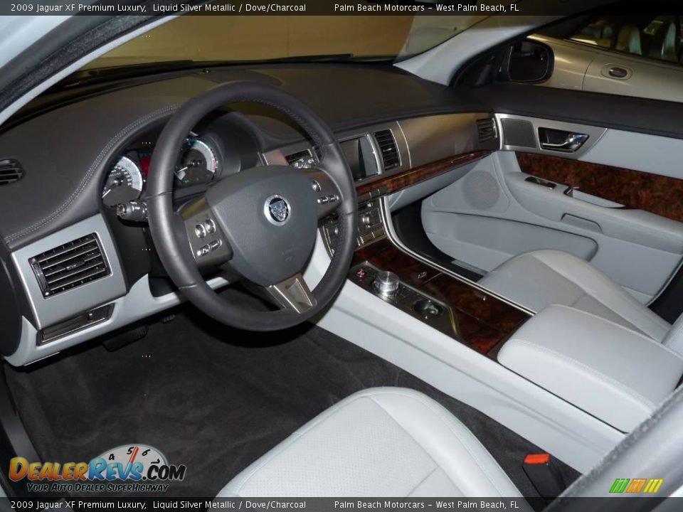 2009 Jaguar XF Premium Luxury Liquid Silver Metallic / Dove/Charcoal Photo #13