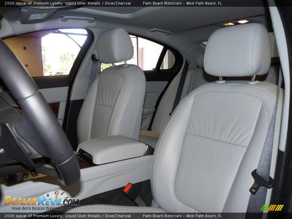 2009 Jaguar XF Premium Luxury Liquid Silver Metallic / Dove/Charcoal Photo #16