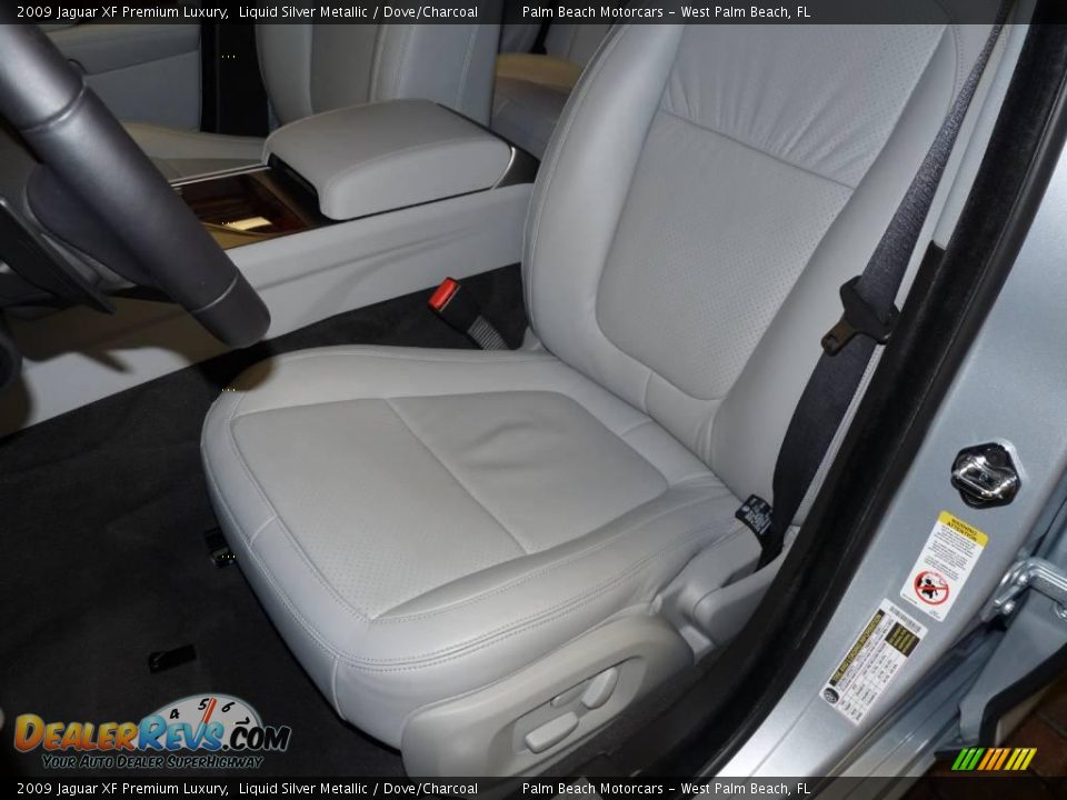 2009 Jaguar XF Premium Luxury Liquid Silver Metallic / Dove/Charcoal Photo #17
