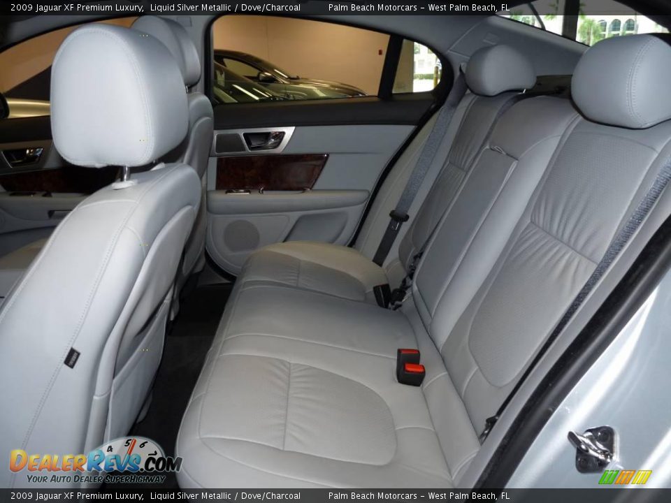 2009 Jaguar XF Premium Luxury Liquid Silver Metallic / Dove/Charcoal Photo #19